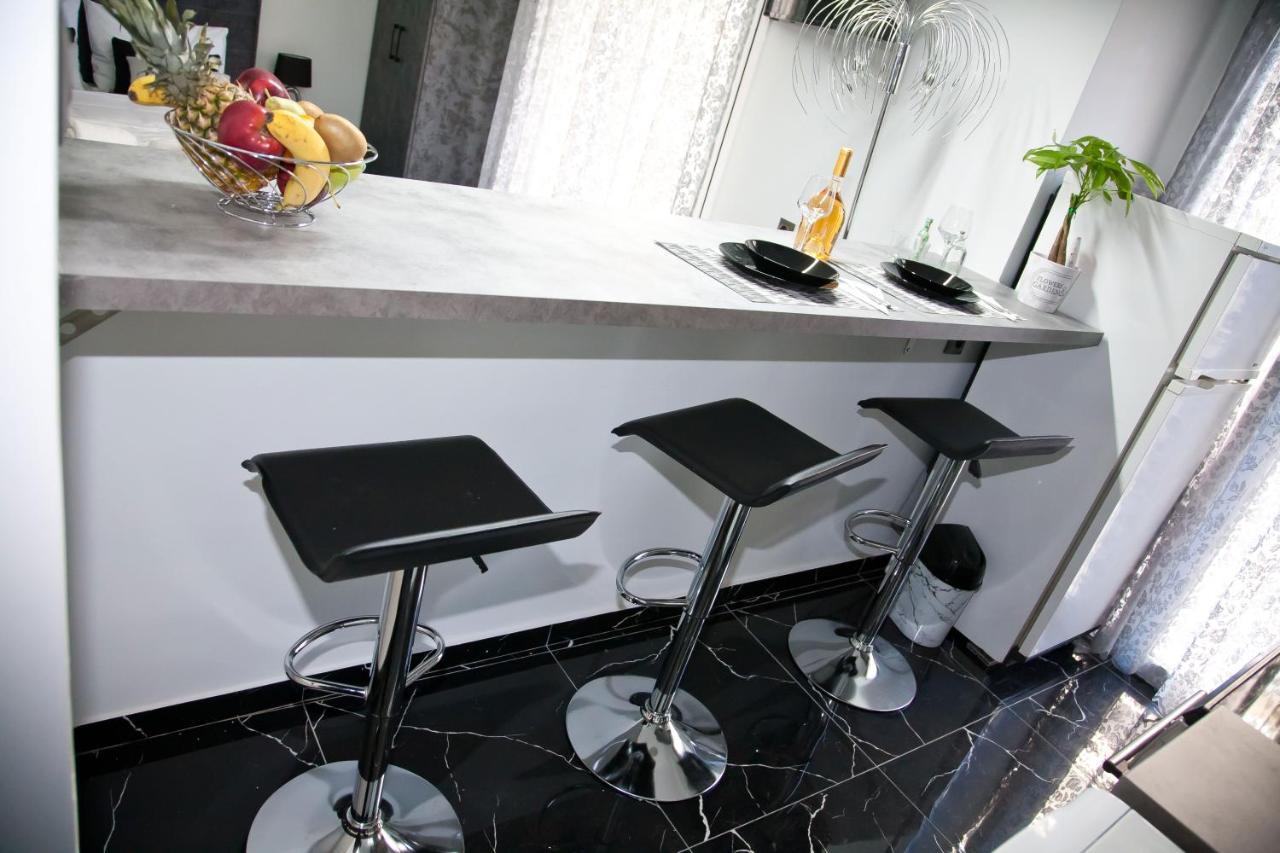 Chris Luxury Studio Ioannina Exterior photo