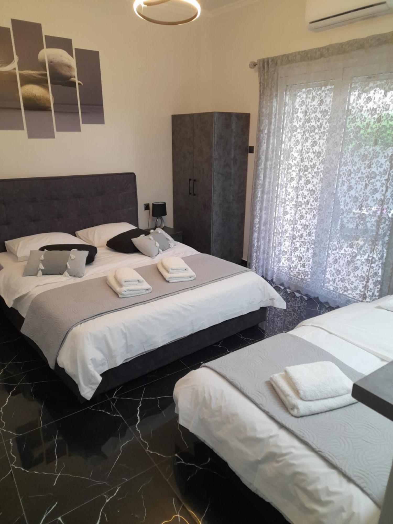 Chris Luxury Studio Ioannina Exterior photo